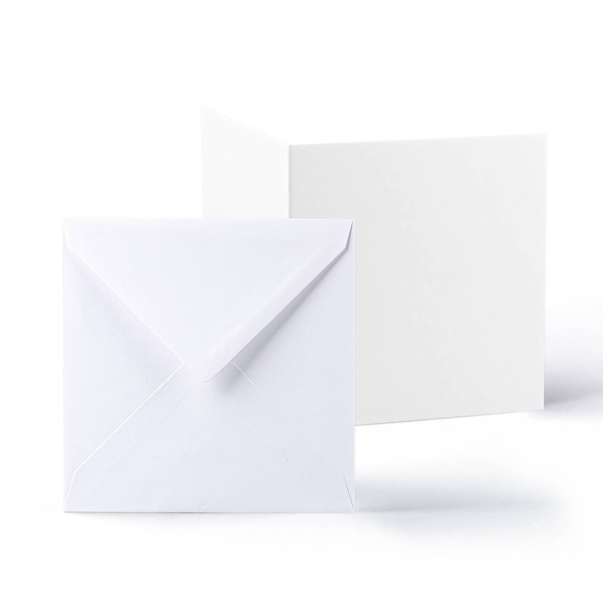 Pack de tarjetas de 300 g/m² y sobres blancos de 100g/m² con textura lisa