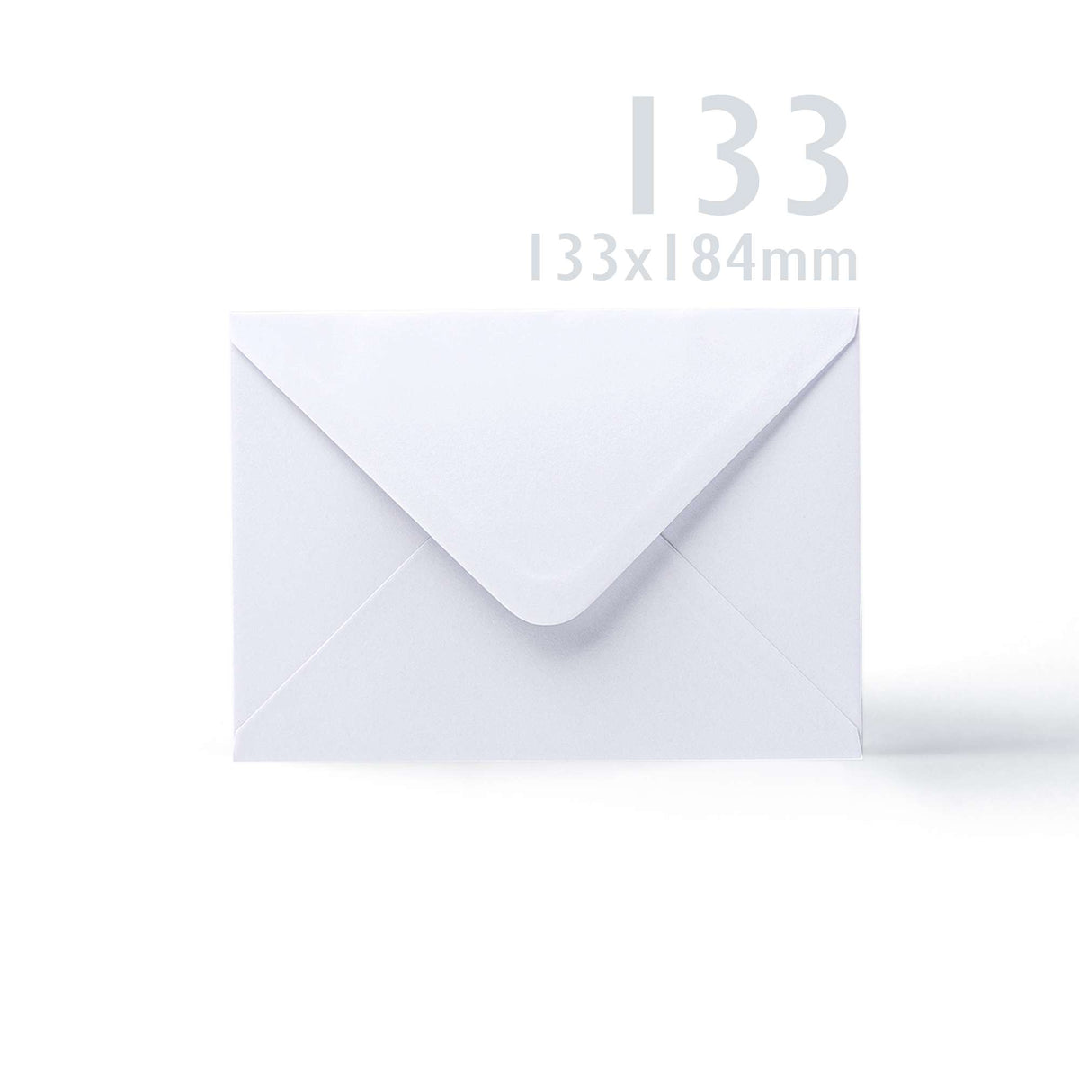 Pack de tarjetas de 300 g/m² y sobres blancos de 100g/m² con textura lisa