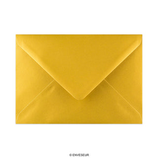 Sobre dorado metalizado de 133x184 mm