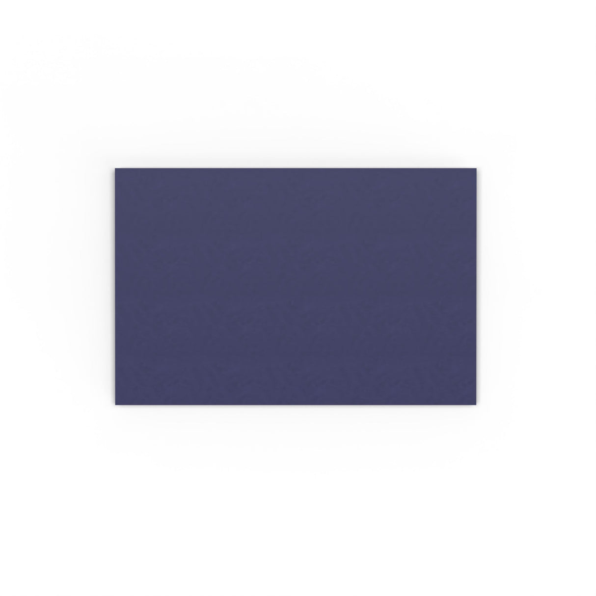 Sobre azul oscuro de 65x94 mm