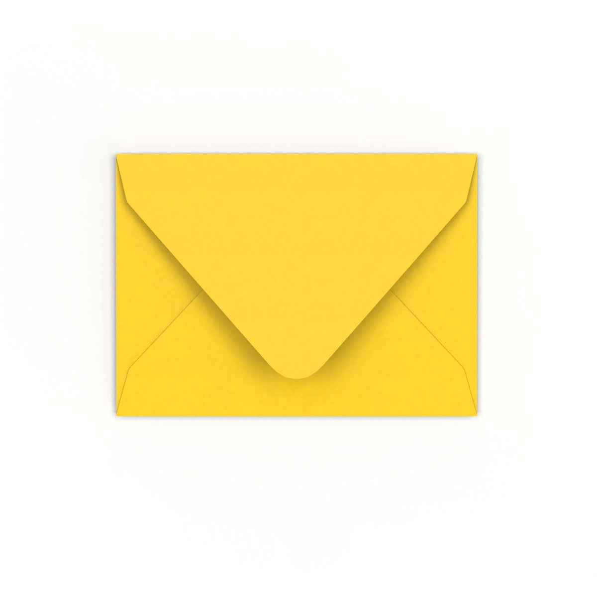 Sobre amarillo de 82x113 mm (C7)