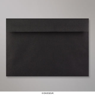 Sobre negro de 162x229 mm