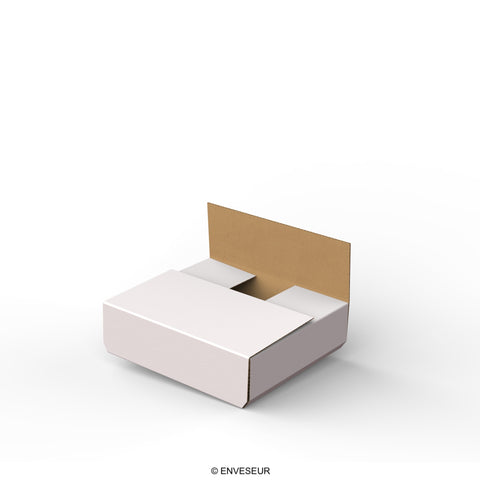 Cajas en cruz de cartón para envíos