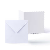 Pack de tarjetas y sobres blancos con borde ondulado