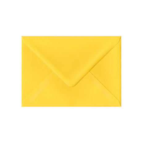 Sobre amarillo de 133x184 mm