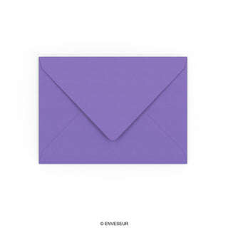 Sobre morado de 133x184 mm