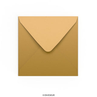 Sobre dorado de 155x155 mm