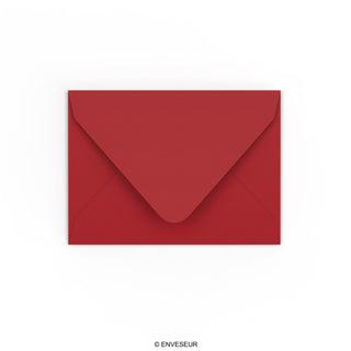 Sobre rojo oscuro de 82x113 mm (C7)