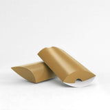 Cajas almohadas de colores
