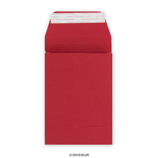 Sobre rojo de alto gramaje con fuelle 162x114x25 mm (C6)