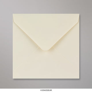 Sobre marfil de 140x140 mm